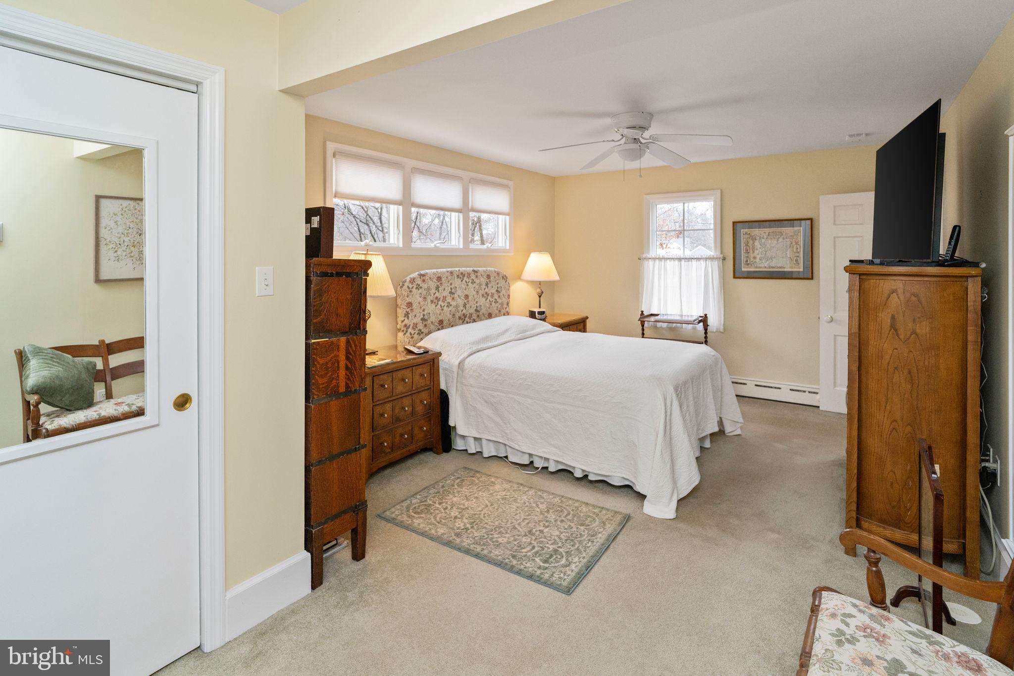 272 Brae Bourn Road Huntingdon Valley, PA 19006 - Photo 24 of 40 Master bedroom
