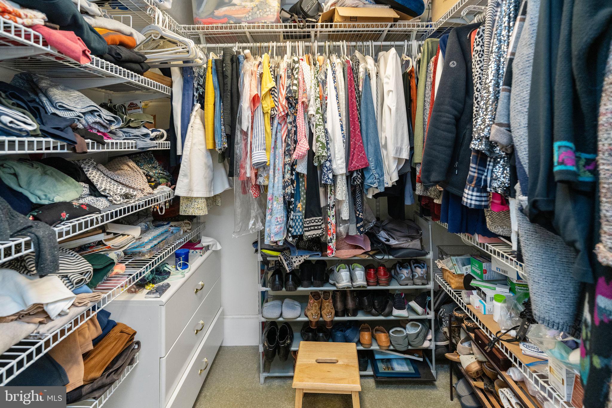 272 Brae Bourn Road Huntingdon Valley, PA 19006 - Photo 29 of 40 Master walk-in closet