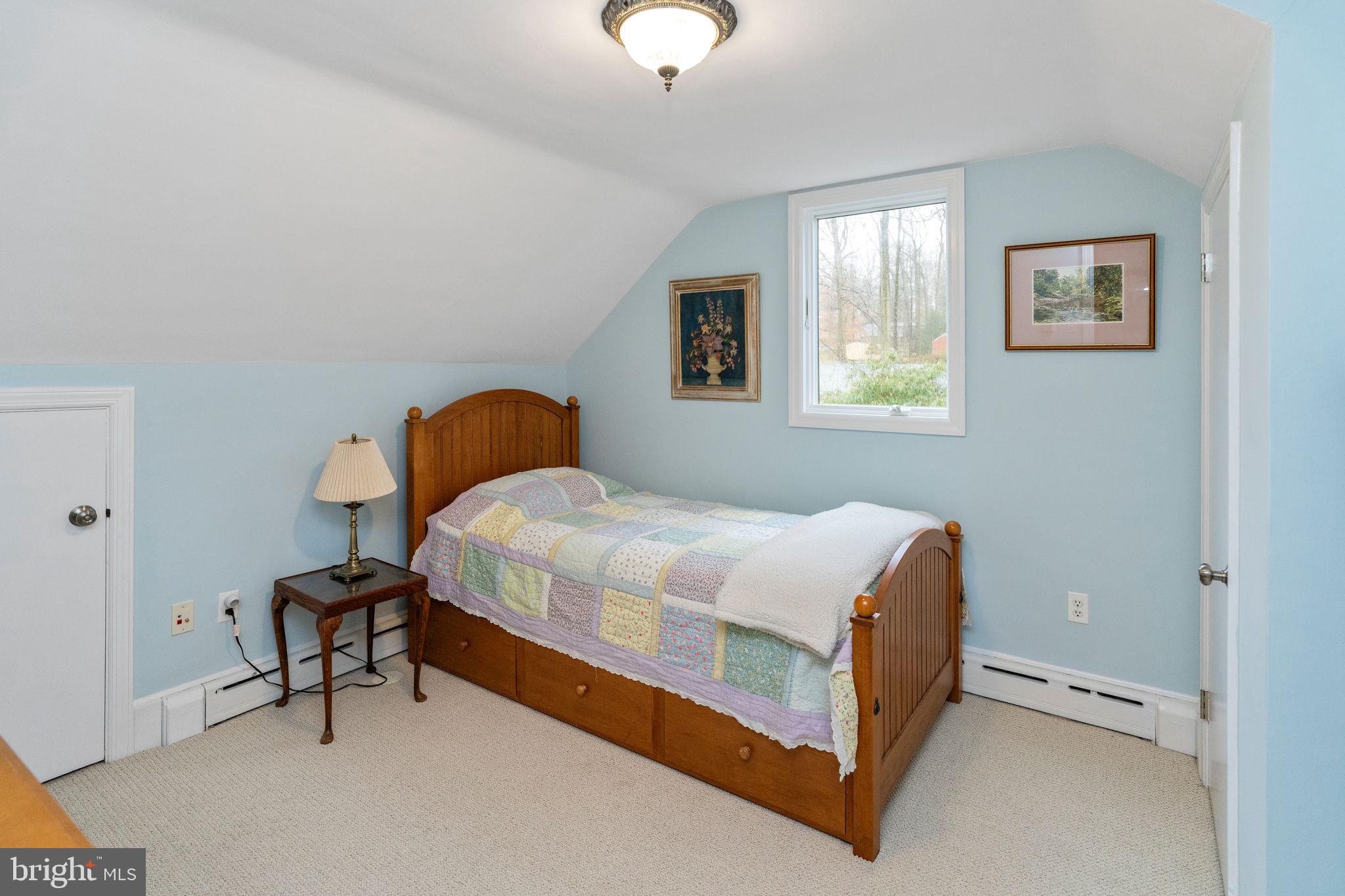 272 Brae Bourn Road Huntingdon Valley, PA 19006 - Photo 30 of 40 Second floor bedroom