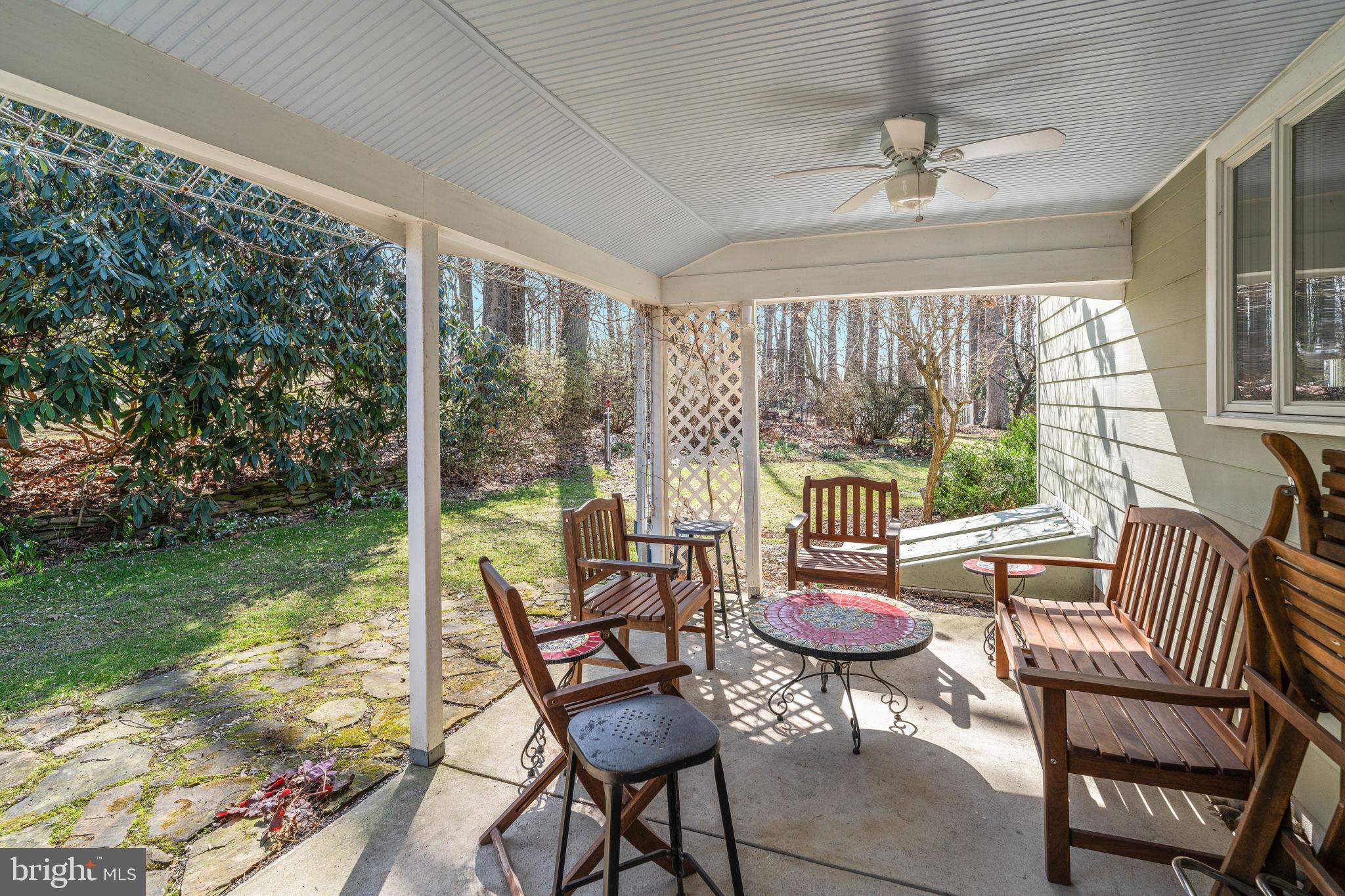272 Brae Bourn Road Huntingdon Valley, PA 19006 - Photo 6 of 40 Patio
