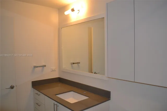 $5,500 | 999 Southwest 1st Avenue, Unit 3117, Miami, FL 33130