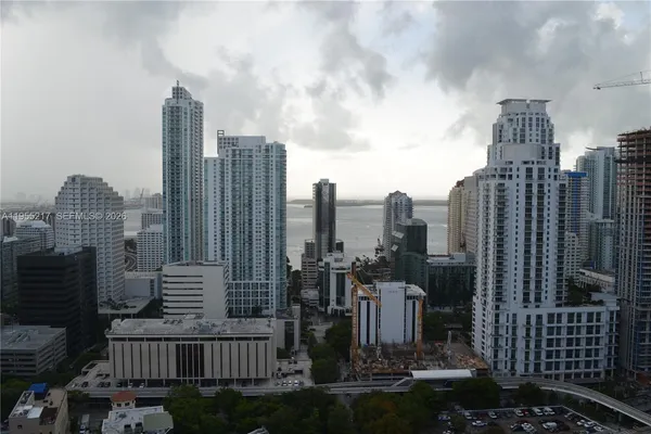$5,500 | 999 Southwest 1st Avenue, Unit 3117, Miami, FL 33130