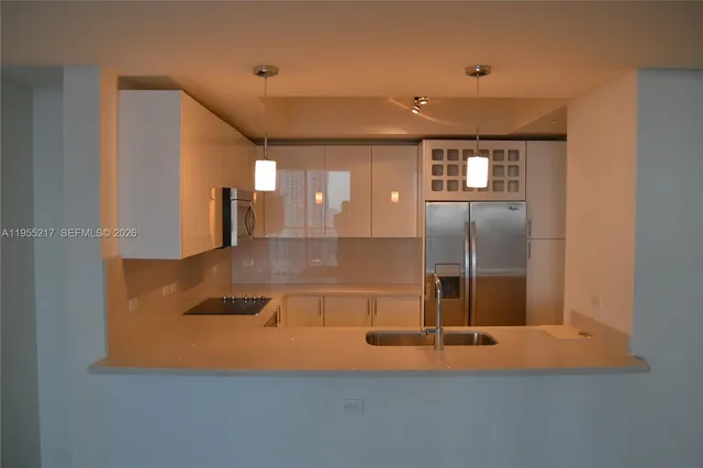 $5,500 | 999 Southwest 1st Avenue, Unit 3117, Miami, FL 33130
