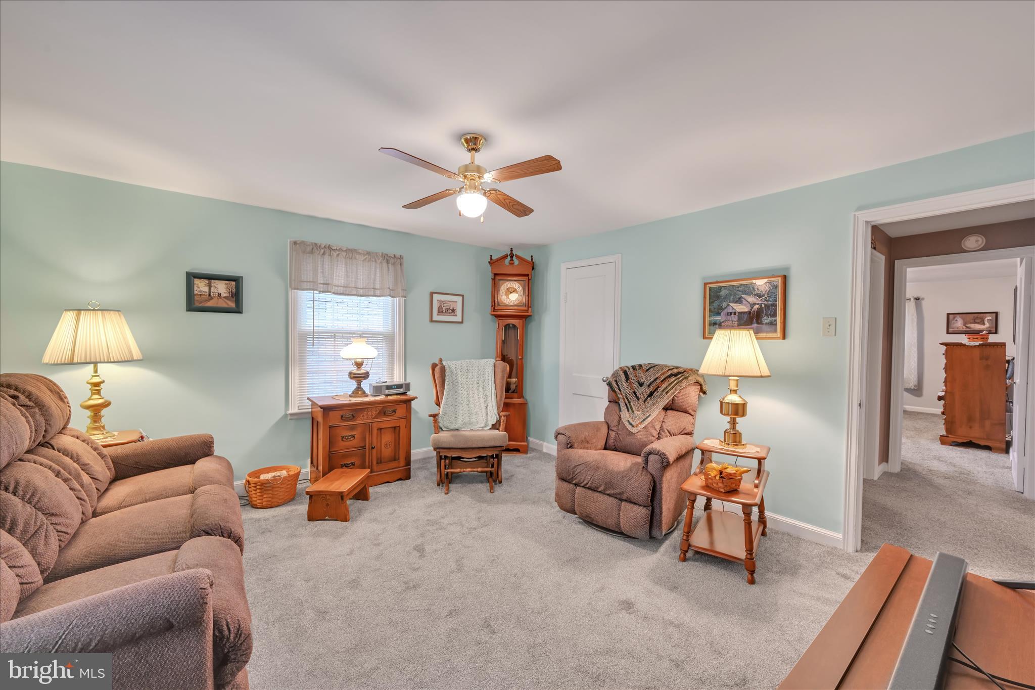 223 Lemon Street Elizabethtown, PA 17022 - Photo 14 of 31 a living room with furniture and a chandelier