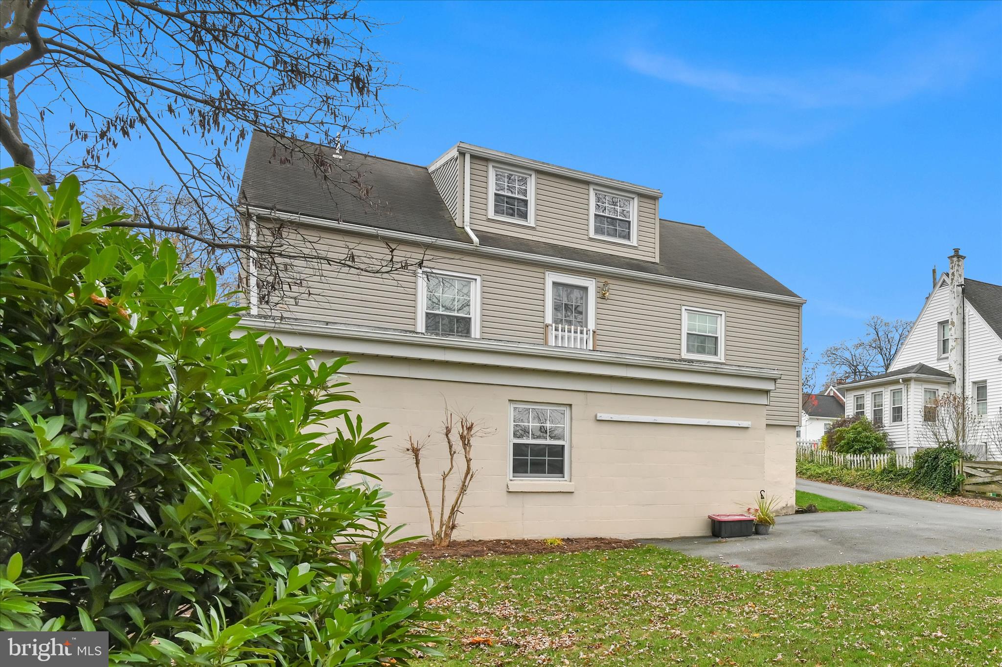 223 Lemon Street Elizabethtown, PA 17022 - Photo 27 of 31 a front view of a house with garden