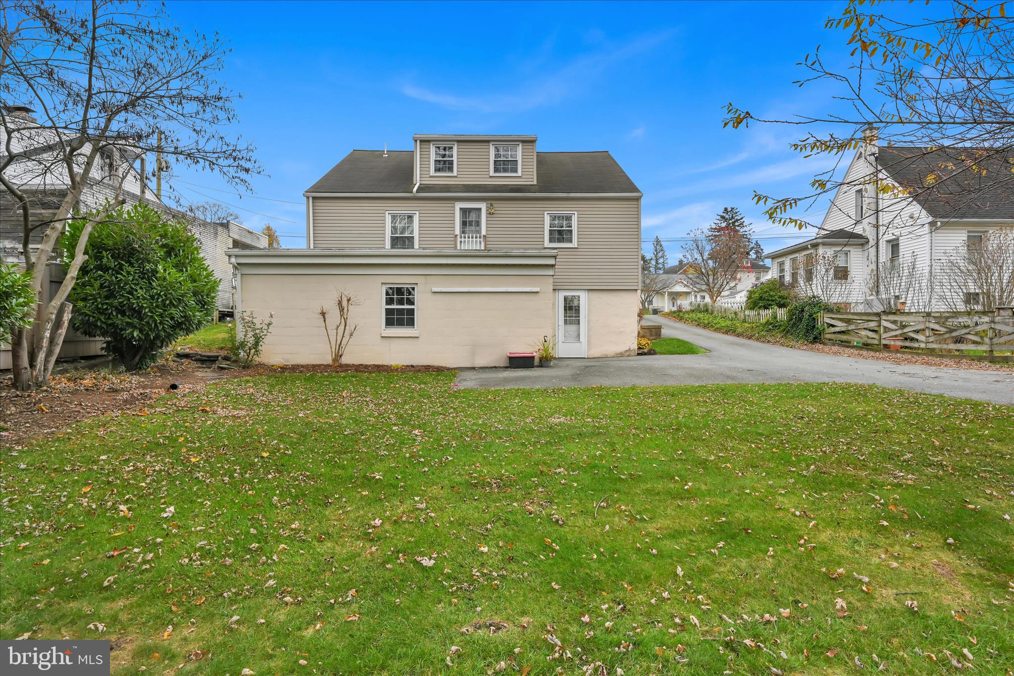 223 Lemon Street Elizabethtown, PA 17022 - Photo 28 of 31 a front view of a house with a yard
