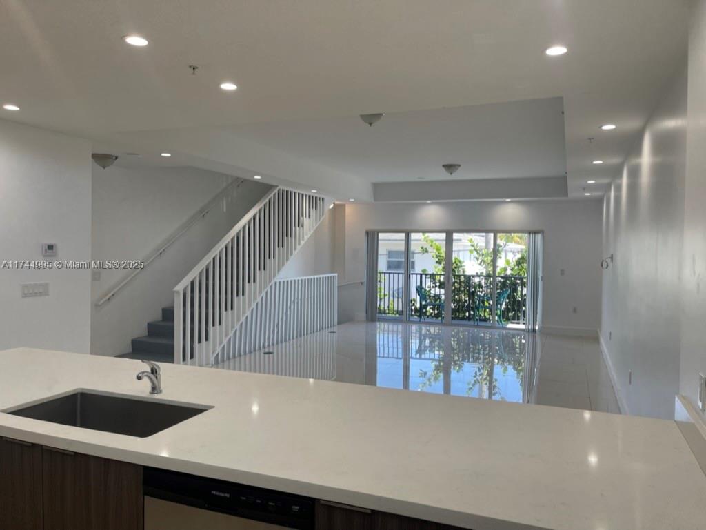 Parkside Hollywood, FL 33020 - Photo 2 of 9