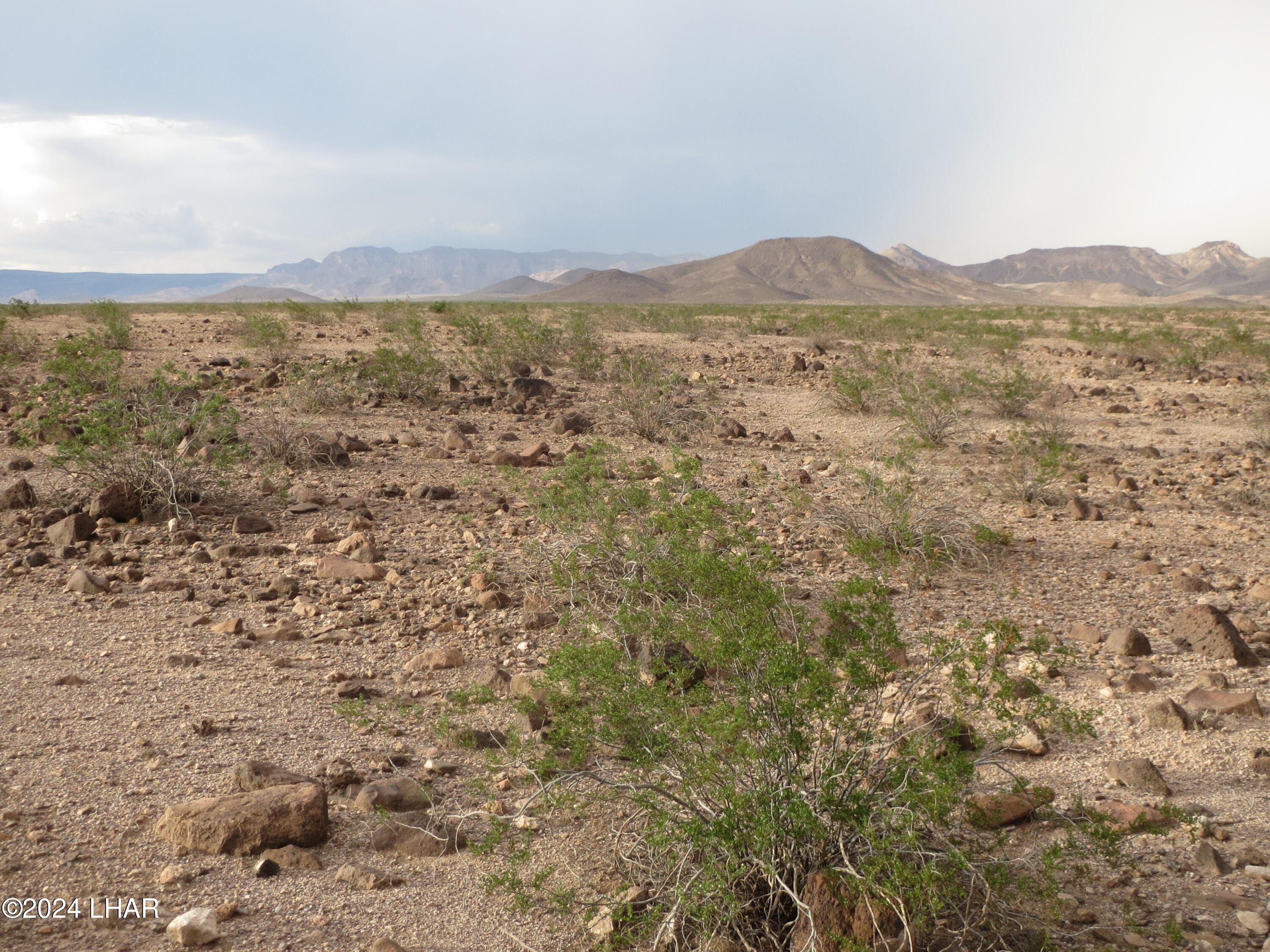 2.0 North Polaris Road Golden Valley, AZ 86413 - Photo 1 of 7 Property Area View