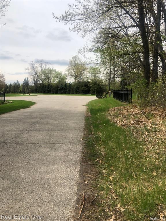 4757 Aljoann Road Brighton, MI 48116 - Photo 11 of 12 Gallery Image 11