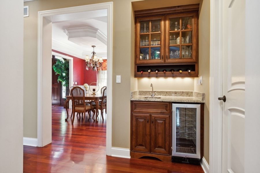 4050 Douglas Road Downers Grove, IL 60515 - Photo 12 of 60