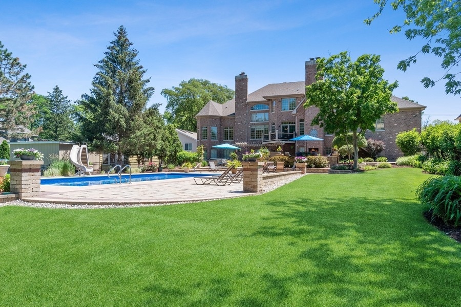 4050 Douglas Road Downers Grove, IL 60515 - Photo 48 of 60