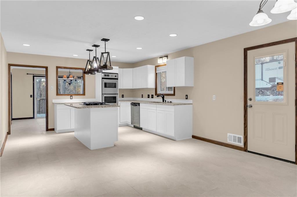 1616 Maple Ridge Drive Suwanee, GA 30024 - Photo 4 of 21