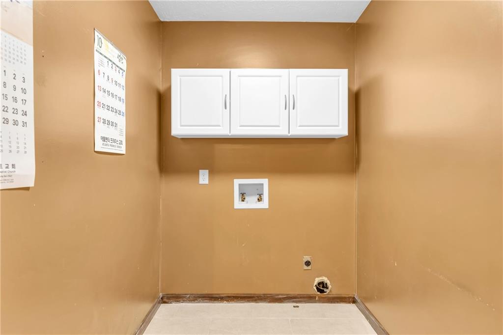 1616 Maple Ridge Drive Suwanee, GA 30024 - Photo 10 of 21