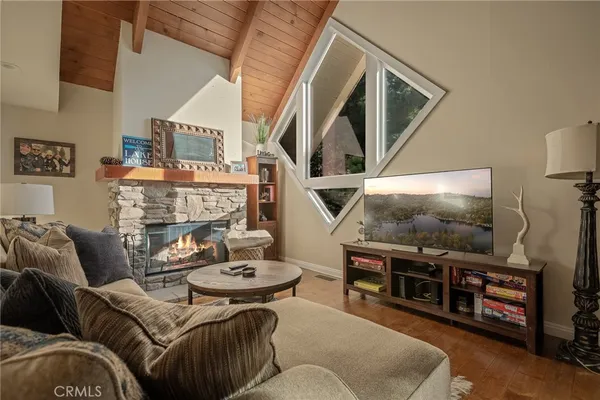 $489,000 | 831 Nadelhorn Drive, Lake Arrowhead, CA 92352