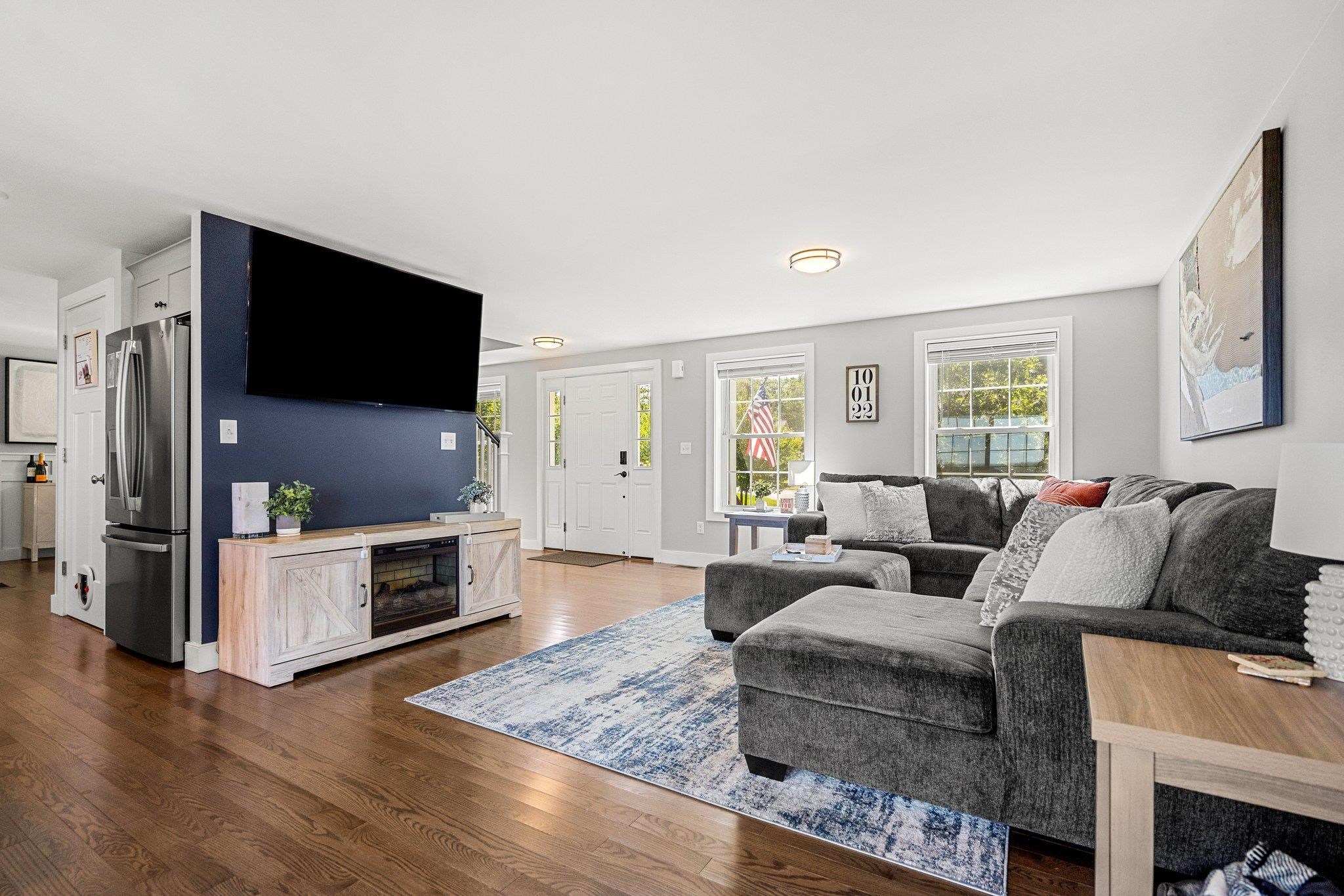 47 Barbaro Drive Rochester, NH 03867 - Photo 5 of 40
