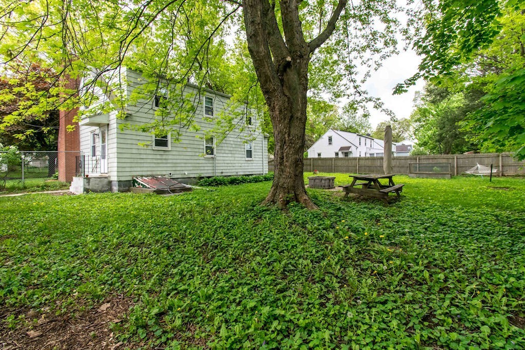 136 Harkness Avenue Springfield, MA 01118 - Photo 28 of 28 Gallery Image 28