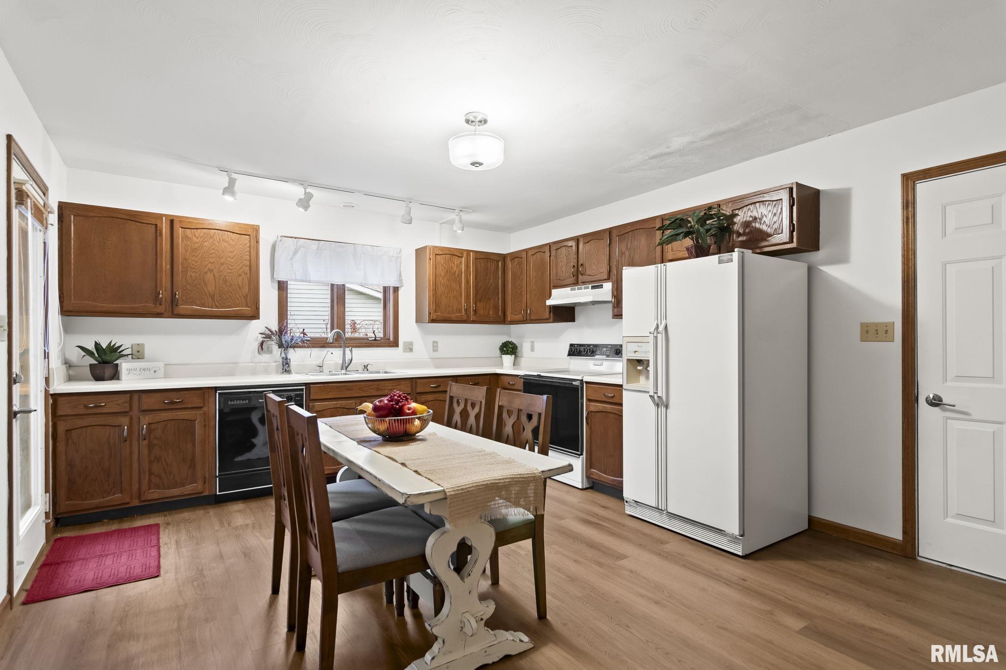 117 Calvin Avenue Springfield, IL 62704 - Photo 8 of 23 Gallery Image 8