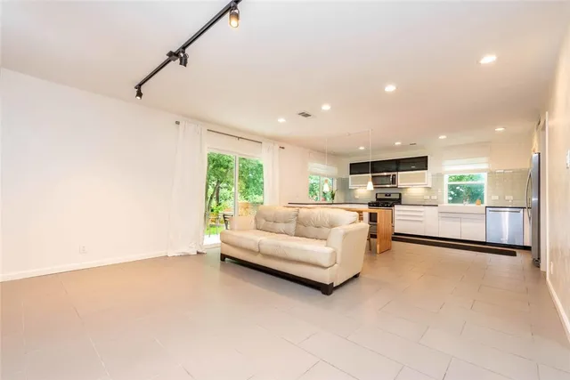 $2,700 | 3302 Catalina Drive, Austin, TX 78741