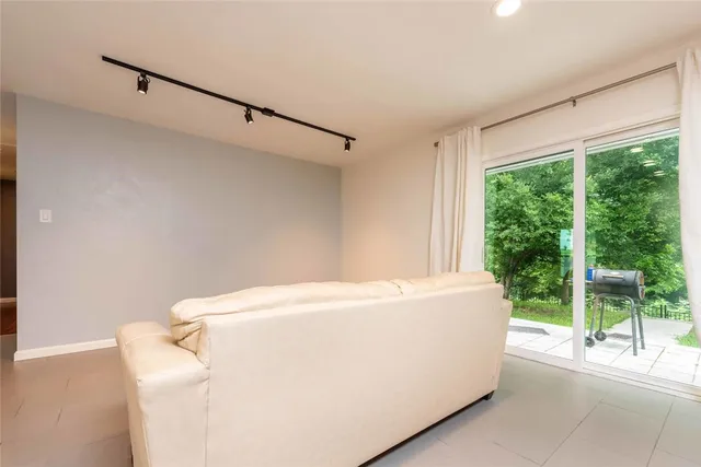 $2,700 | 3302 Catalina Drive, Austin, TX 78741