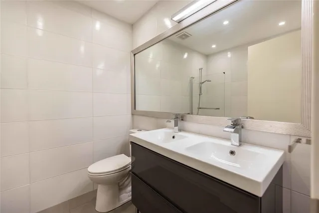 $2,700 | 3302 Catalina Drive, Austin, TX 78741