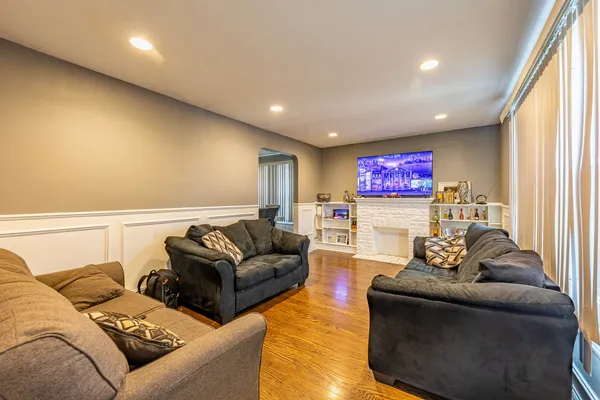 $369,900 | 3938 West 66th Place, Chicago, IL 60629
