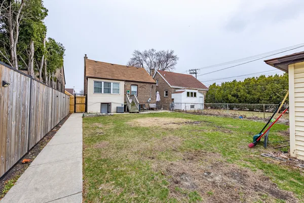 $369,900 | 3938 West 66th Place, Chicago, IL 60629