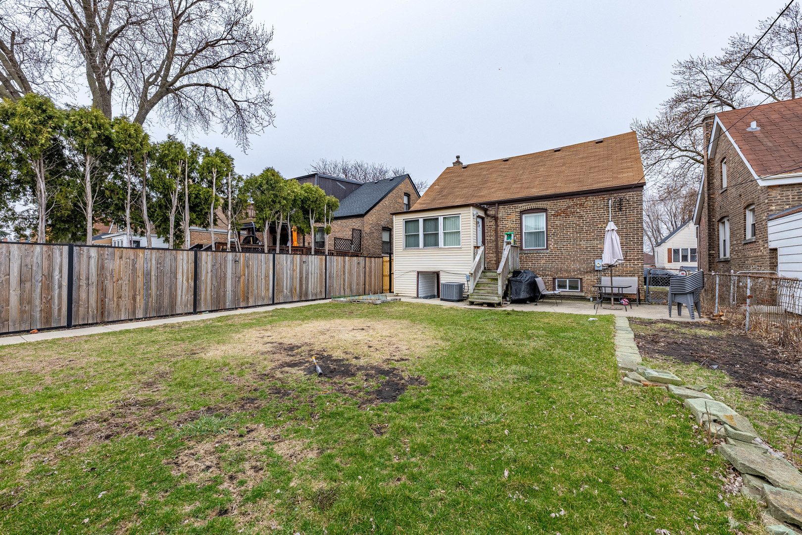 3938 West 66th Place Chicago, IL 60629 - Photo 23 of 31