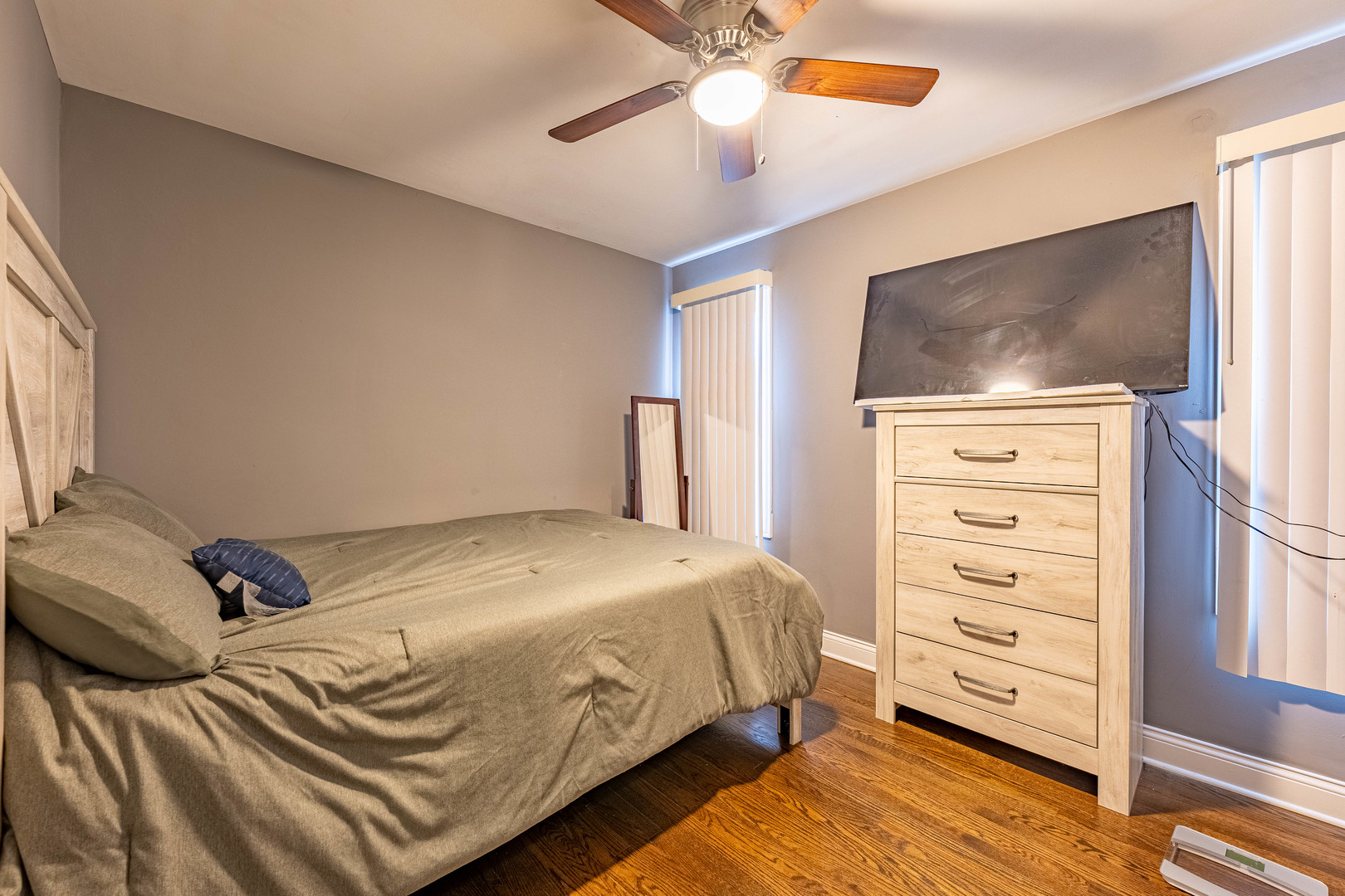 3938 West 66th Place Chicago, IL 60629 - Photo 24 of 31