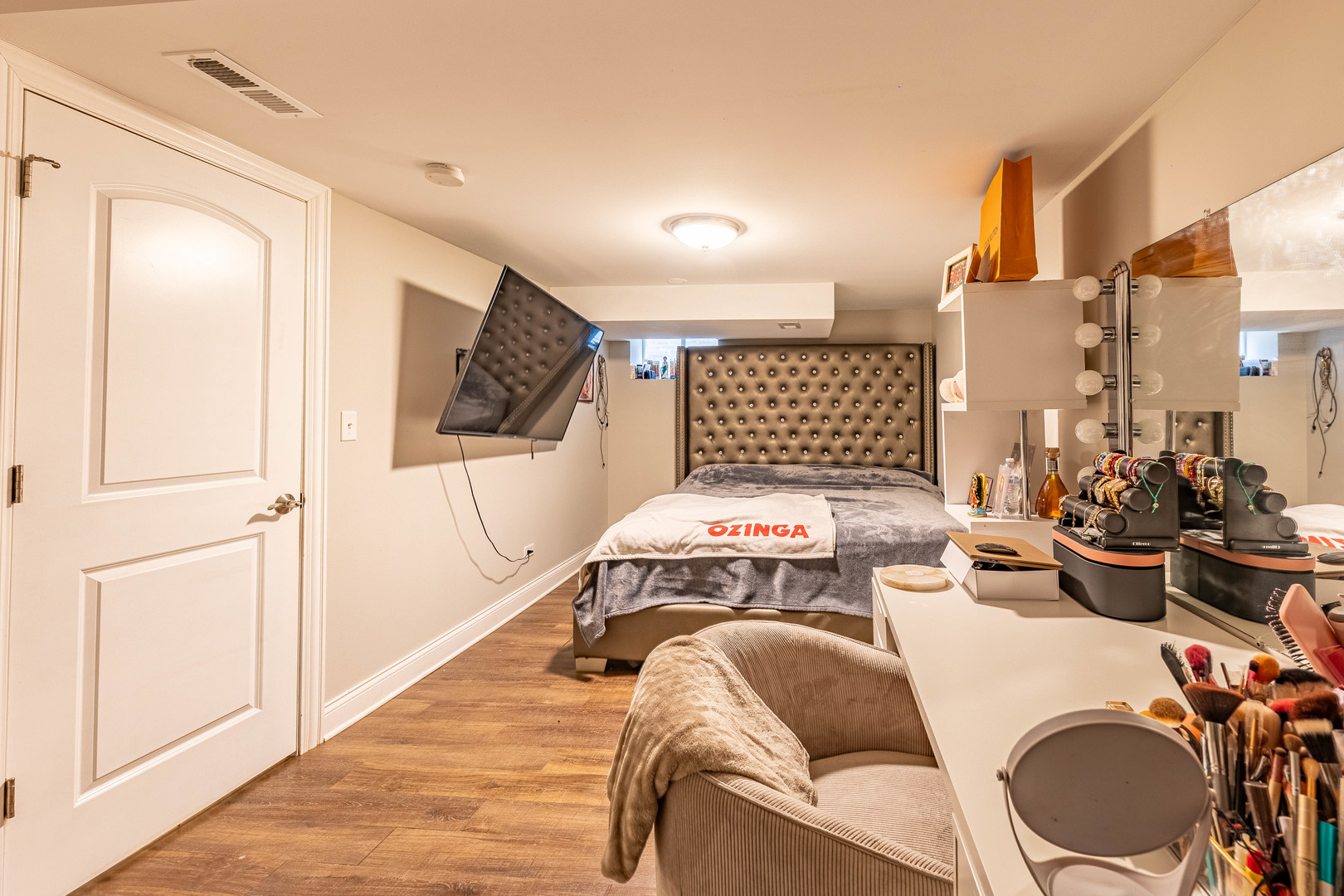 3938 West 66th Place Chicago, IL 60629 - Photo 4 of 31