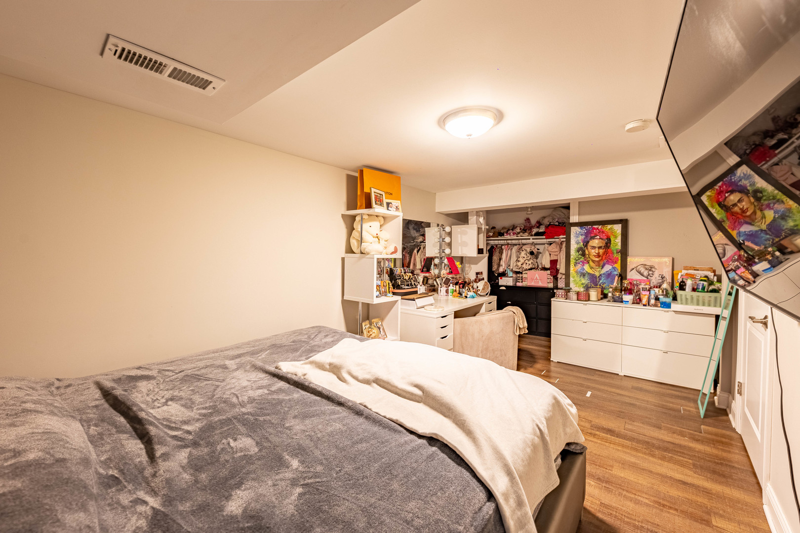 3938 West 66th Place Chicago, IL 60629 - Photo 5 of 31