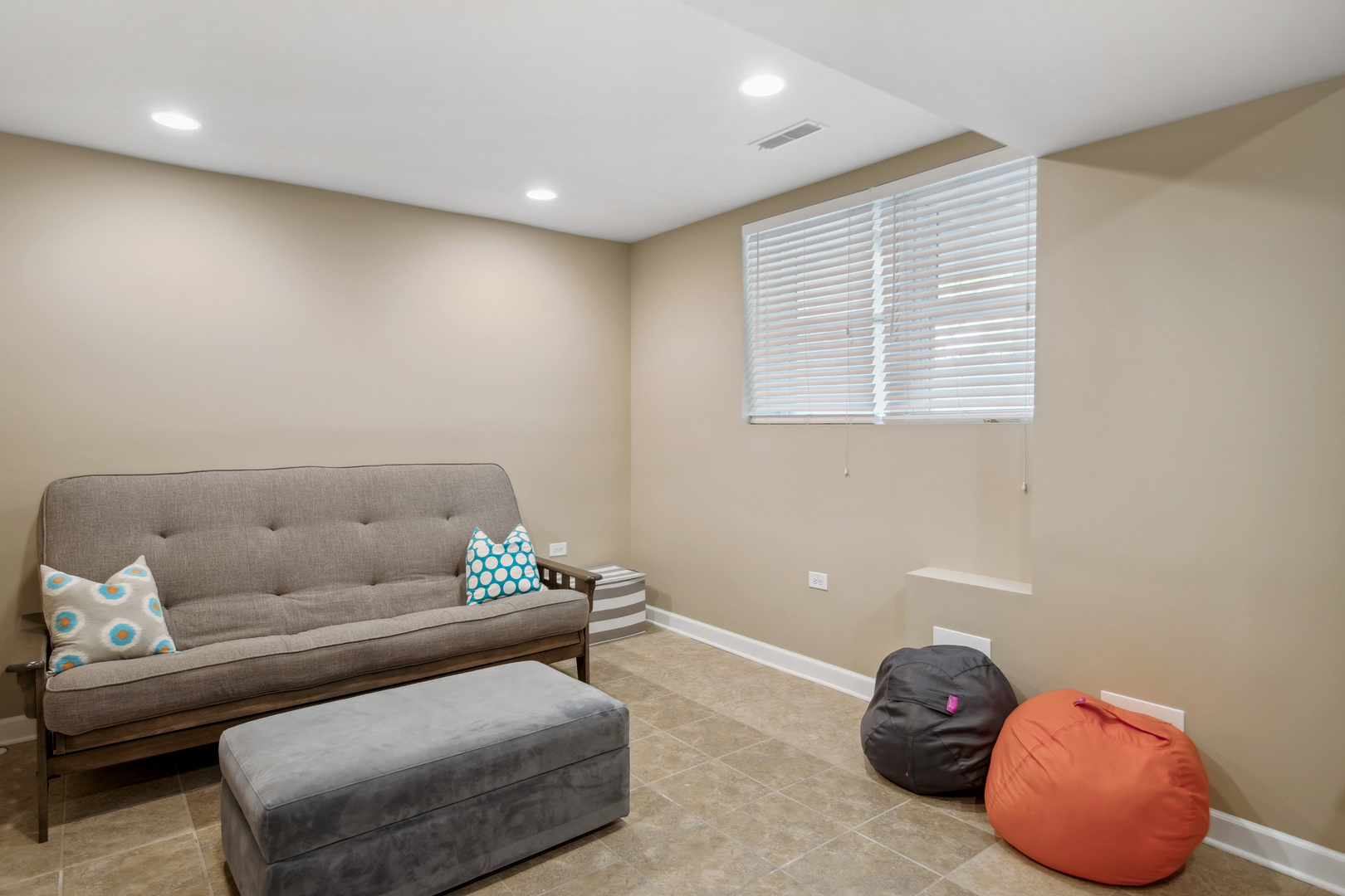 6029 North Ridge Avenue Chicago, IL 60660 - Photo 37 of 46 Gallery Image 37