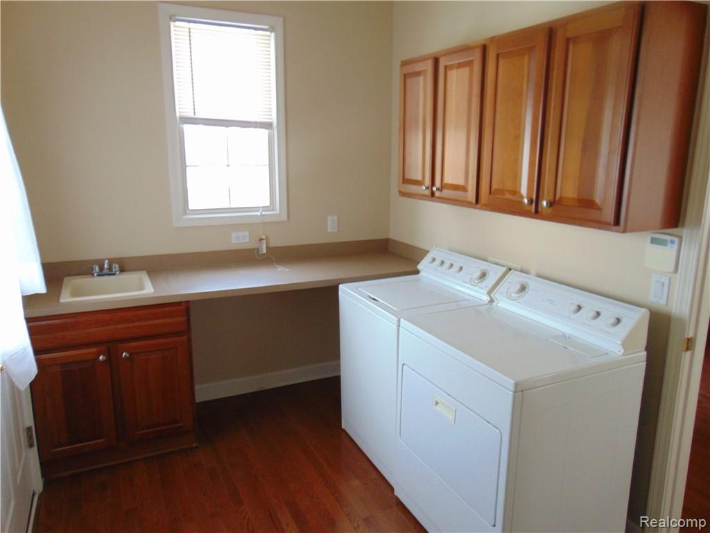 5835 Stonehaven Boulevard Rochester, MI 48306 - Photo 14 of 31