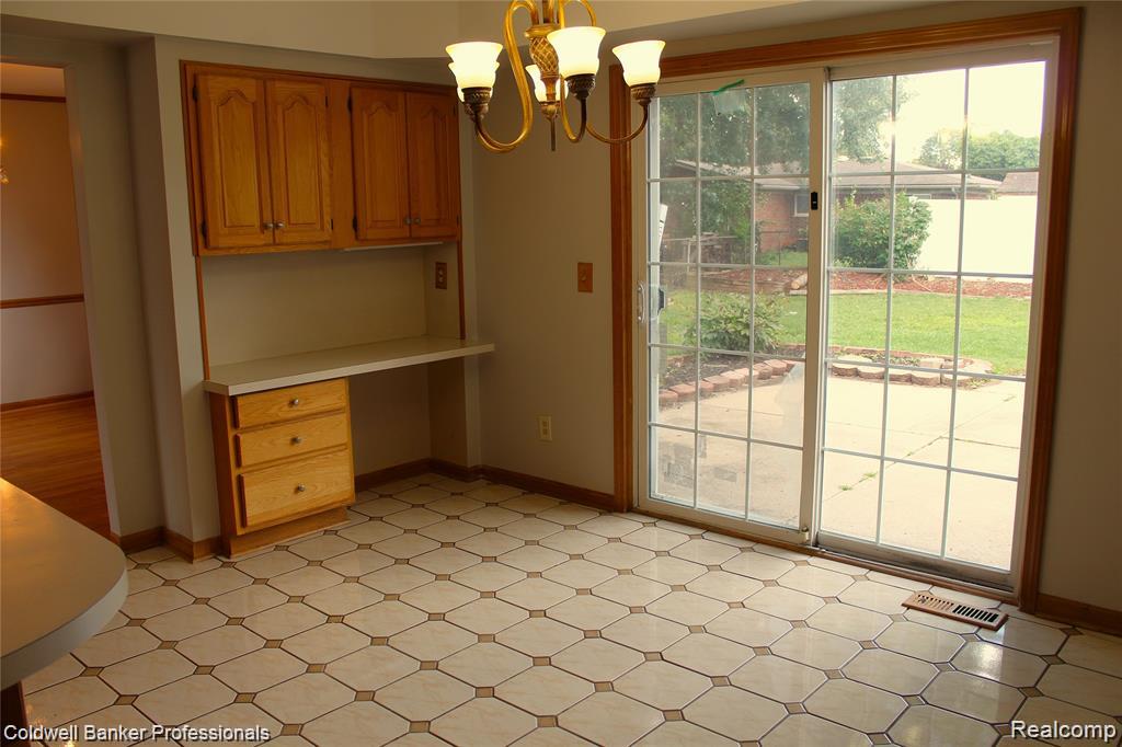44227 Brandywyne Road Canton, MI 48187 - Photo 11 of 25