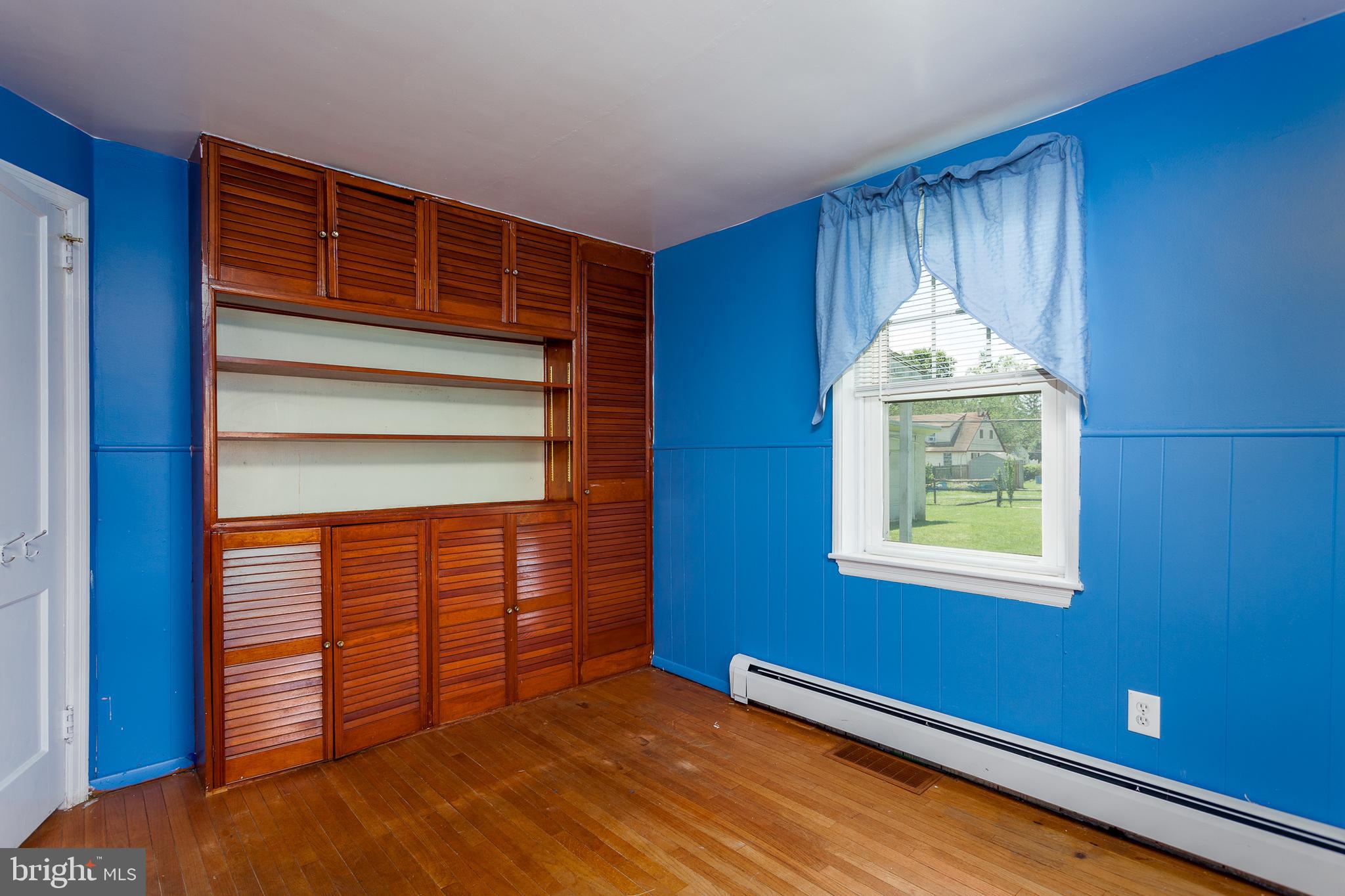1019 Cardinal Road Audubon, PA 19403 - Photo 11 of 26 Bedroom 1 built-ins