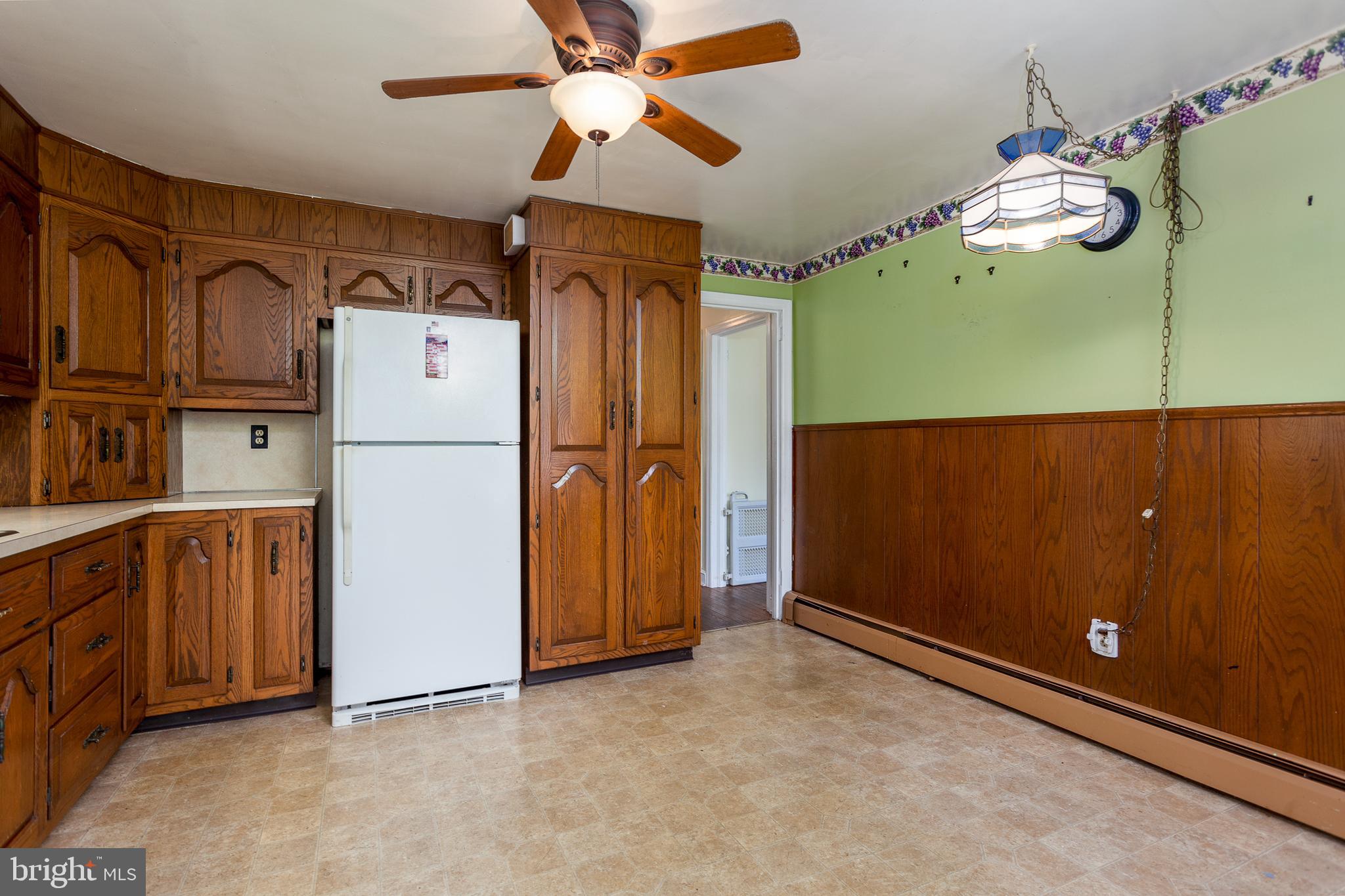 1019 Cardinal Road Audubon, PA 19403 - Photo 7 of 26 Kitchen
