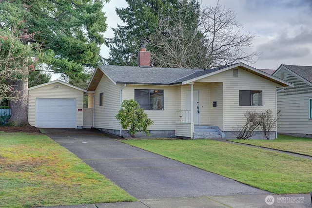 $2,000 | 1111 Lombard Avenue, Everett, WA 98201