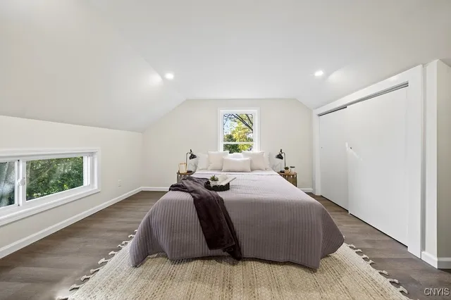 $2,500 | 127 West Warrington Road, Syracuse, NY 13205