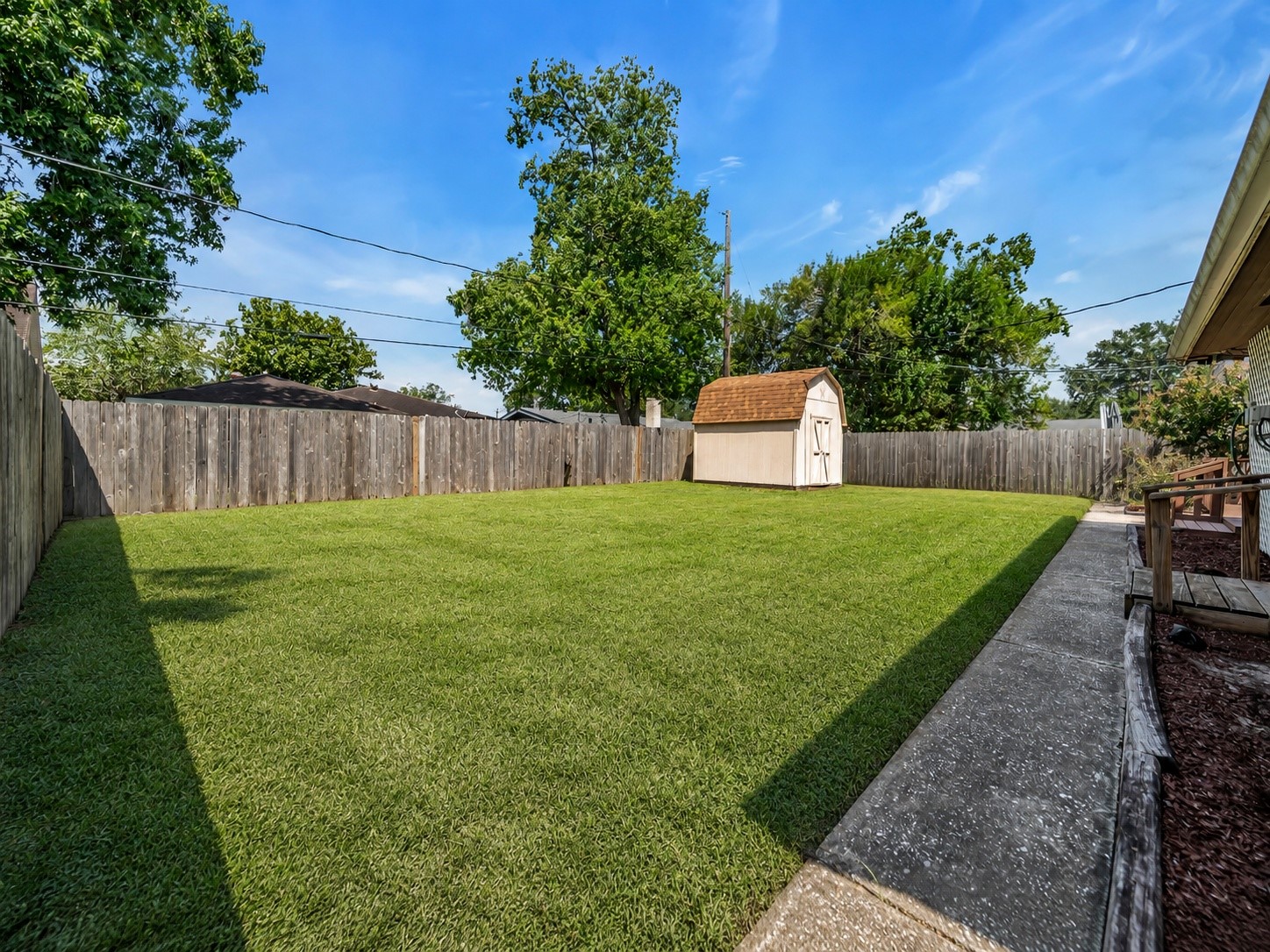 2808 Burke Road Pasadena, TX 77502 - Photo 37 of 41 Room to Roam!
