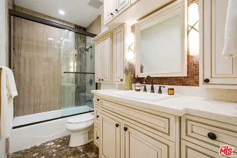 $1,195,000 | 11838 Kiowa Avenue, Unit 101, Los Angeles, CA 90049