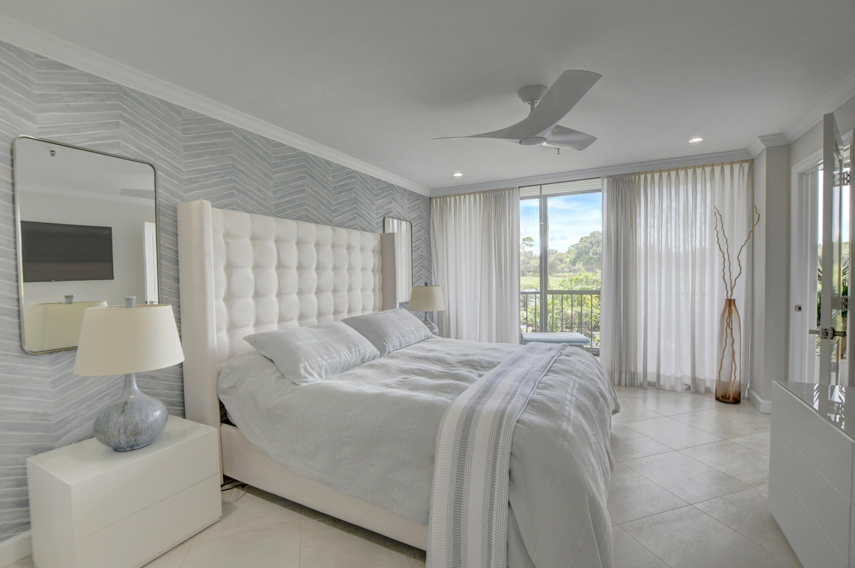 7802 Lakeside Boulevard, Unit 715 Boca Raton, FL 33434 - Photo 7 of 38 19_ebf_1586_87_88_89_90