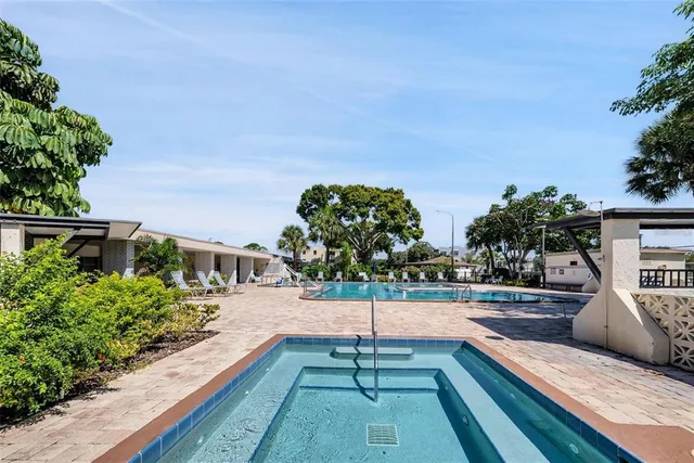 a view of a tennis court