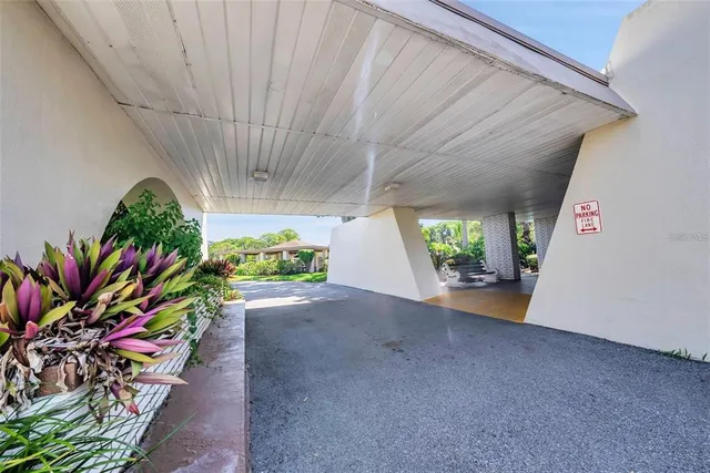 $109,900 | 5623 80th Street North, Unit 506, St. Petersburg, FL 33709