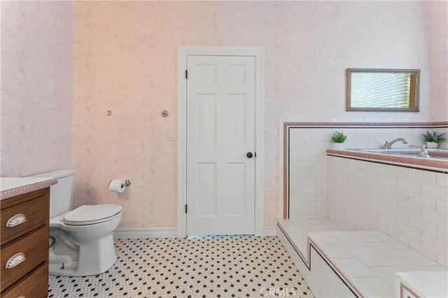 $1,800,000 | 30301 Oak Grove Drive, Redlands, CA 92373