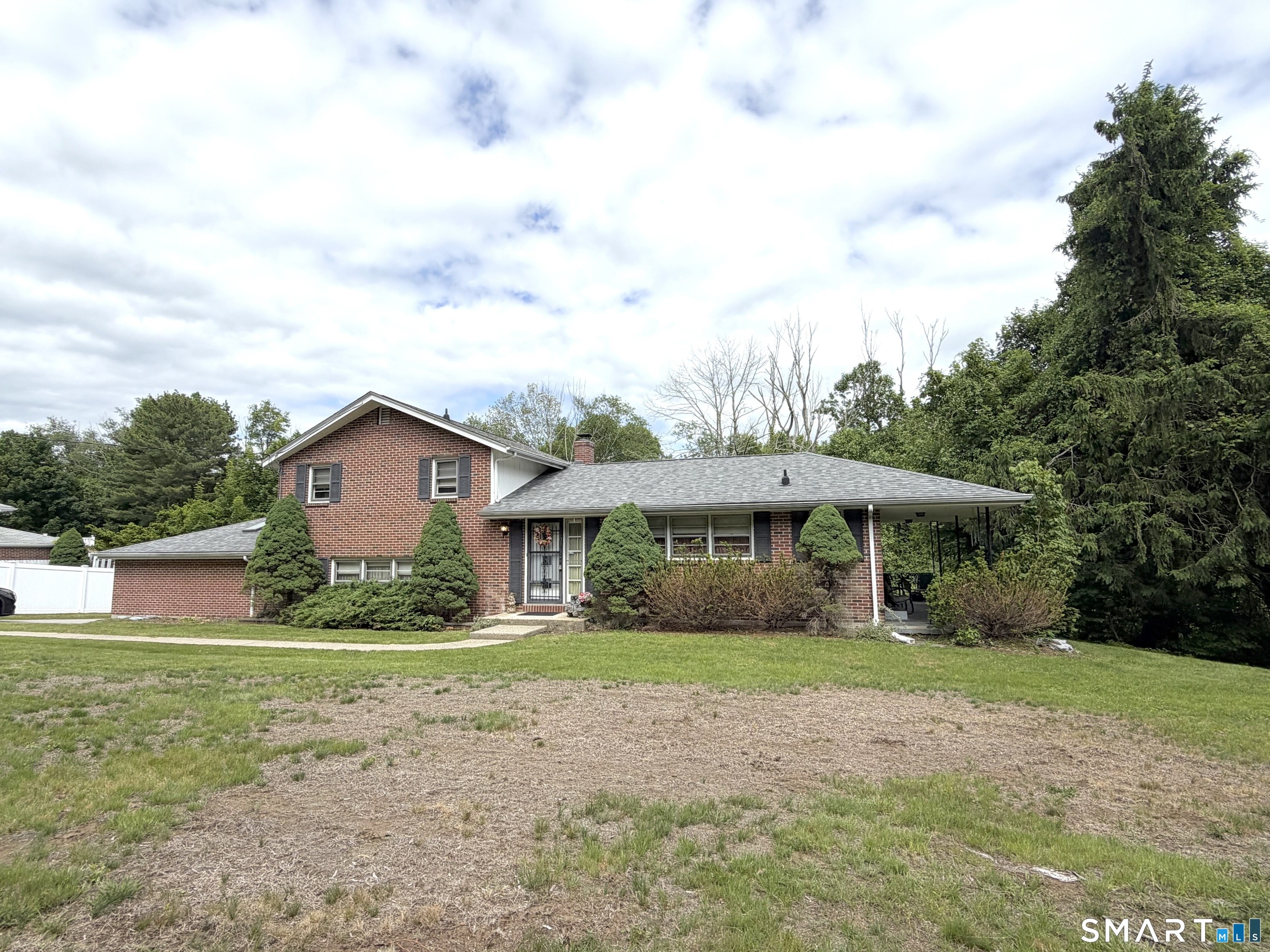 401 Round Hill Road Salem, CT 06420 - Photo 1 of 32