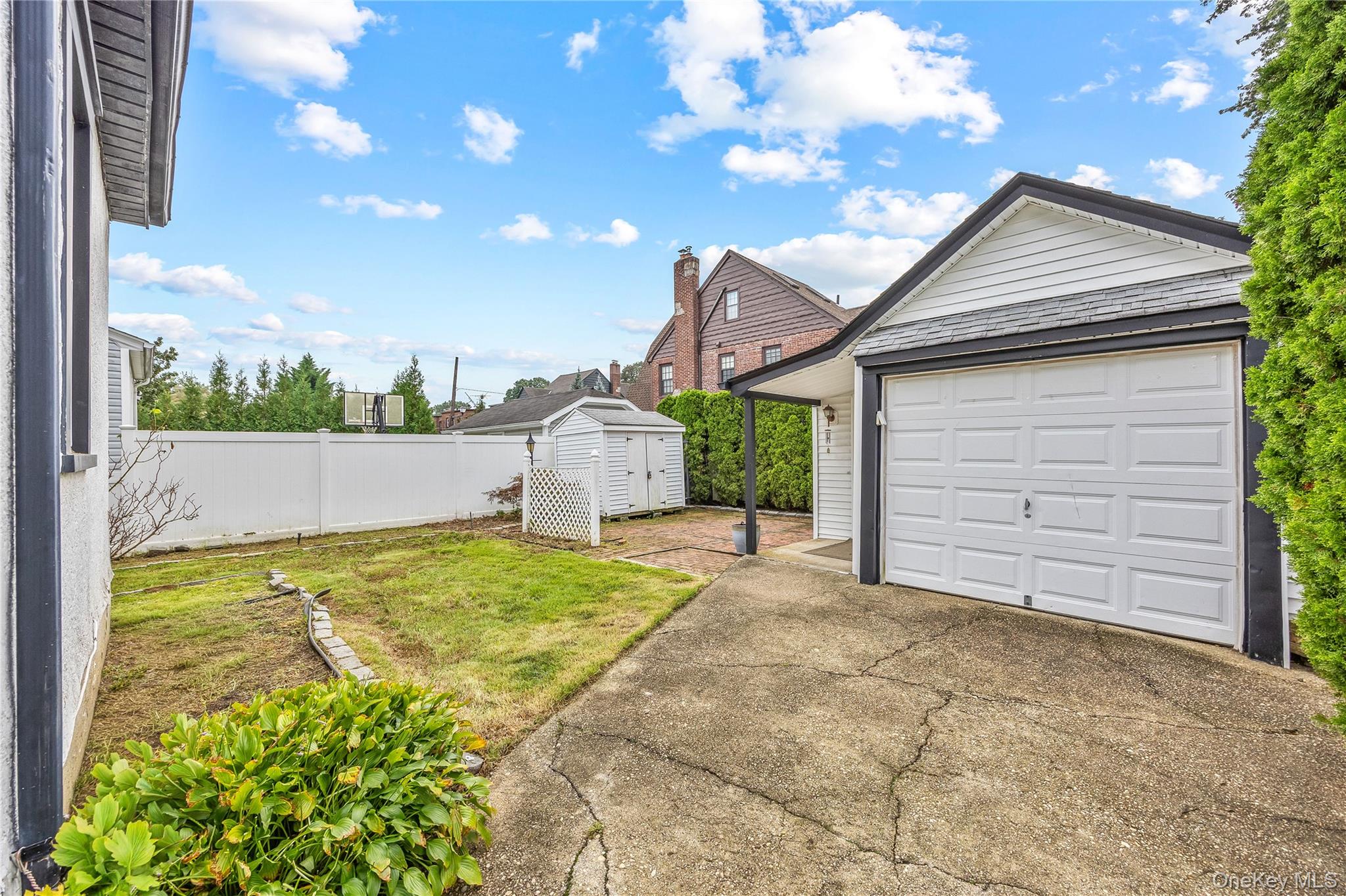 425 Marcellus Road Mineola, NY 11501 - Photo 16 of 20 Gallery Image 16