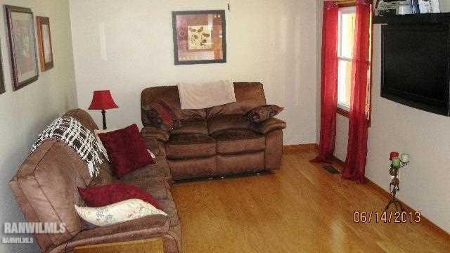 1923 West Middlebury Road Freeport, IL 61032 - Photo 4 of 10 Gallery Image 4