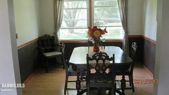 1923 West Middlebury Road Freeport, IL 61032 - Photo 5 of 10 Gallery Image 5