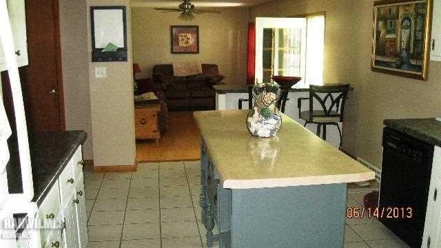 1923 West Middlebury Road Freeport, IL 61032 - Photo 6 of 10 Gallery Image 6