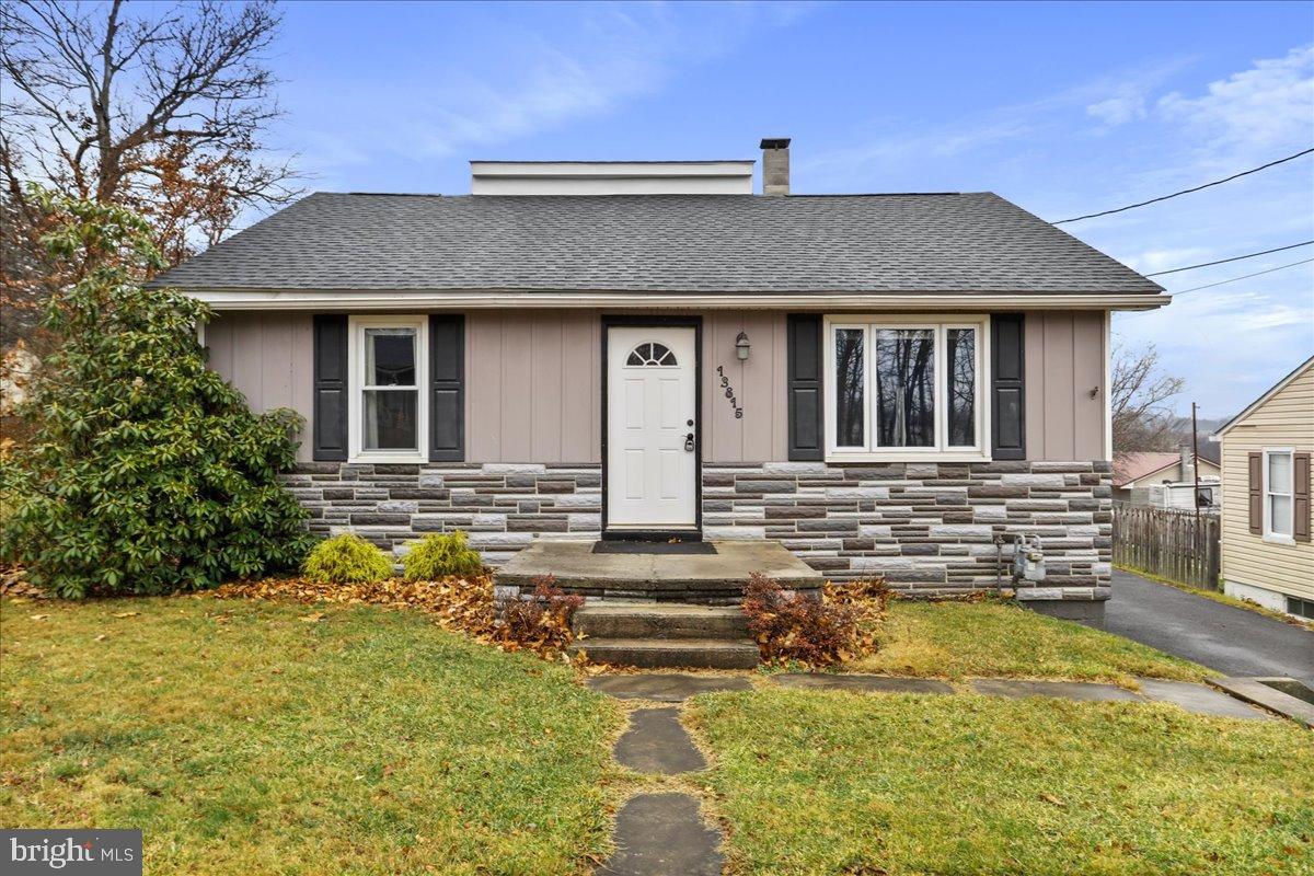 Welcome to 13815 Brant Rd!