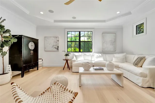 $4,900,000 | 906 Seagrape Lane, Vero Beach, FL 32963